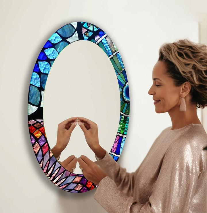 Decorative wall mirror blending timeless charm with contemporary style for versatile decor
