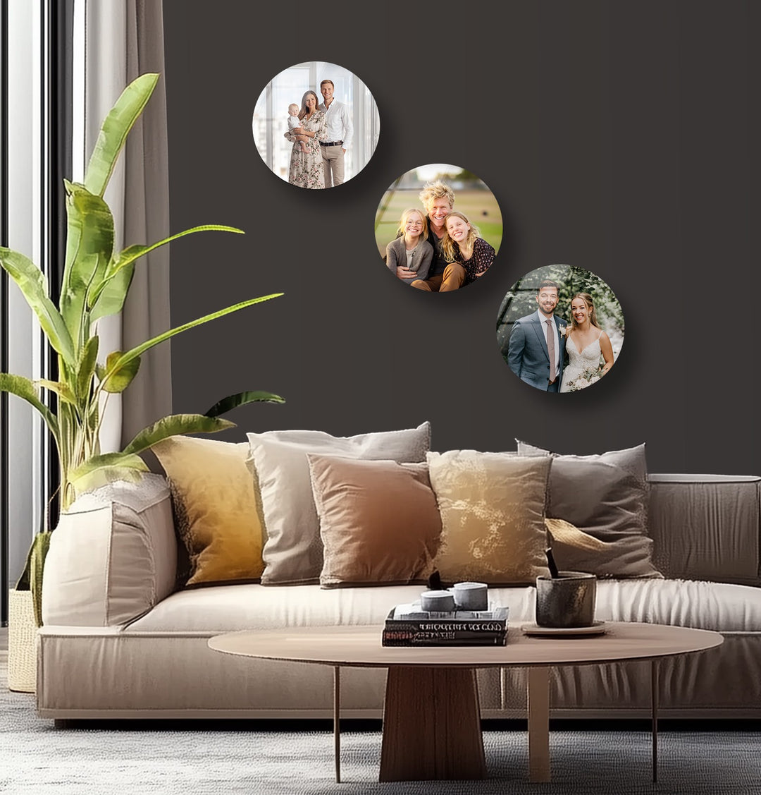 Custom Wedding & Family Round Glass Wall Art Set – Personalized Elegance