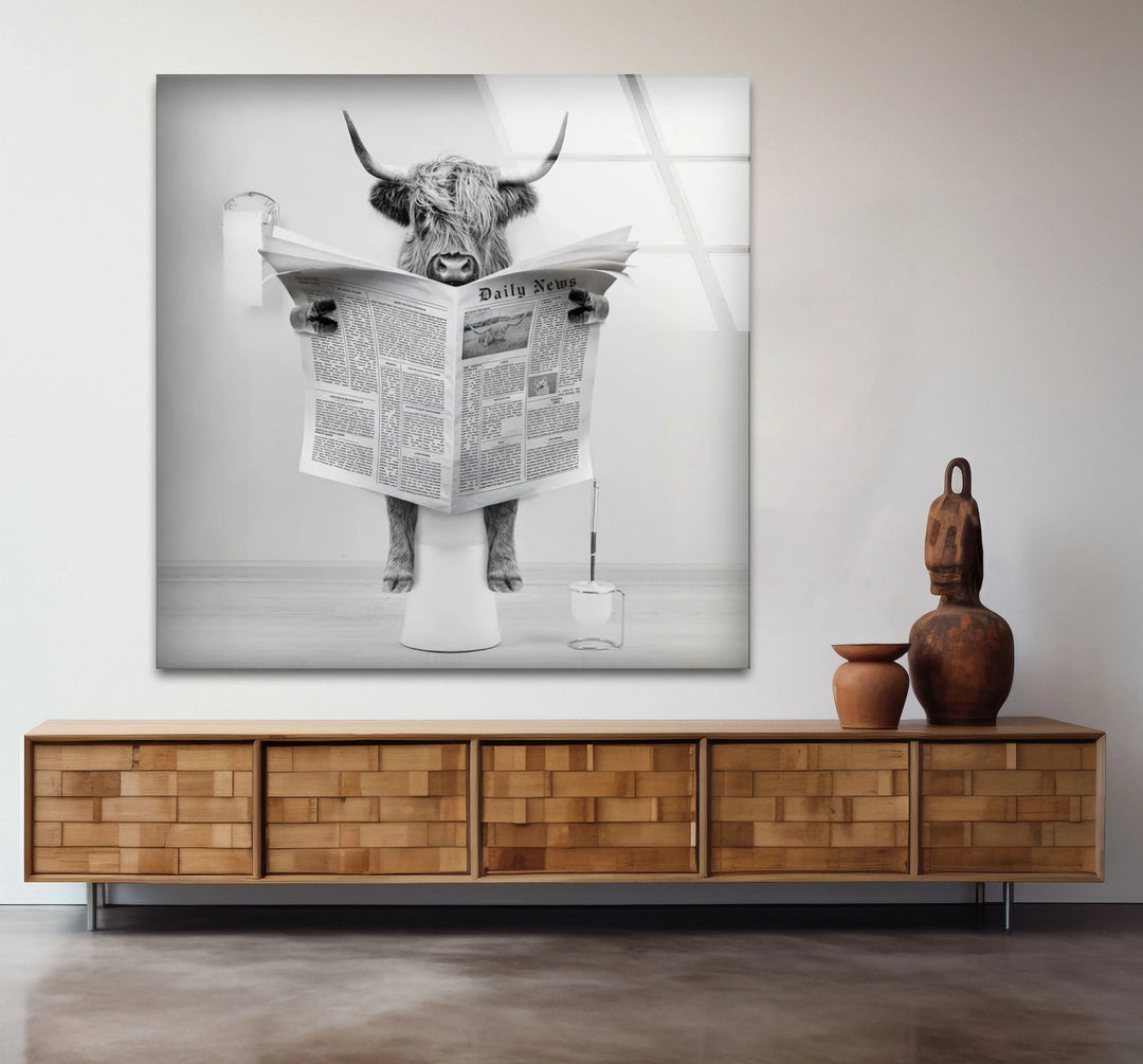Funny Highland Cow Reading Newspaper Wall Art – Black and White Glass Print for Bathroom Humor Decor - MyPhotoStation