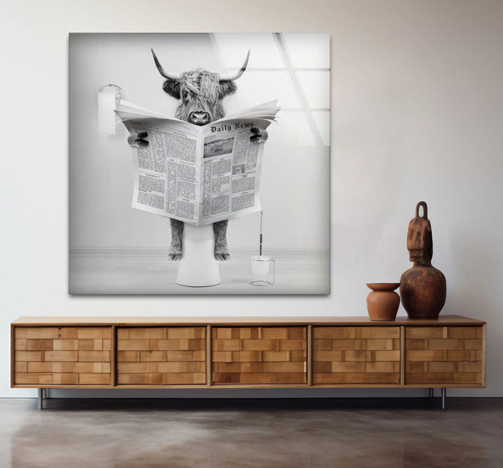 Funny Highland Cow Reading Newspaper Wall Art – Black and White Glass Print for Bathroom Humor Decor - MyPhotoStation