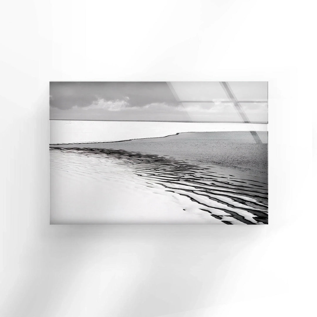 Dramatic Ocean Contrast – A Modern Minimalist Glass Print