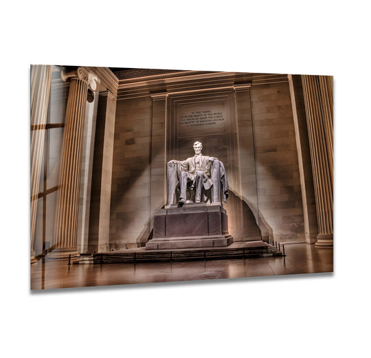 The central subject, Abraham Lincoln, is prominently displayed in this Lincoln Memorial glass art, presenting a majestic view of an iconic landmark, showcasing the beauty of glass art.