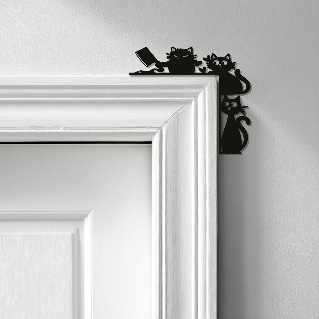 قطط مشاغبة – ديكور معدني مرح للمدفأة على شكل قطة