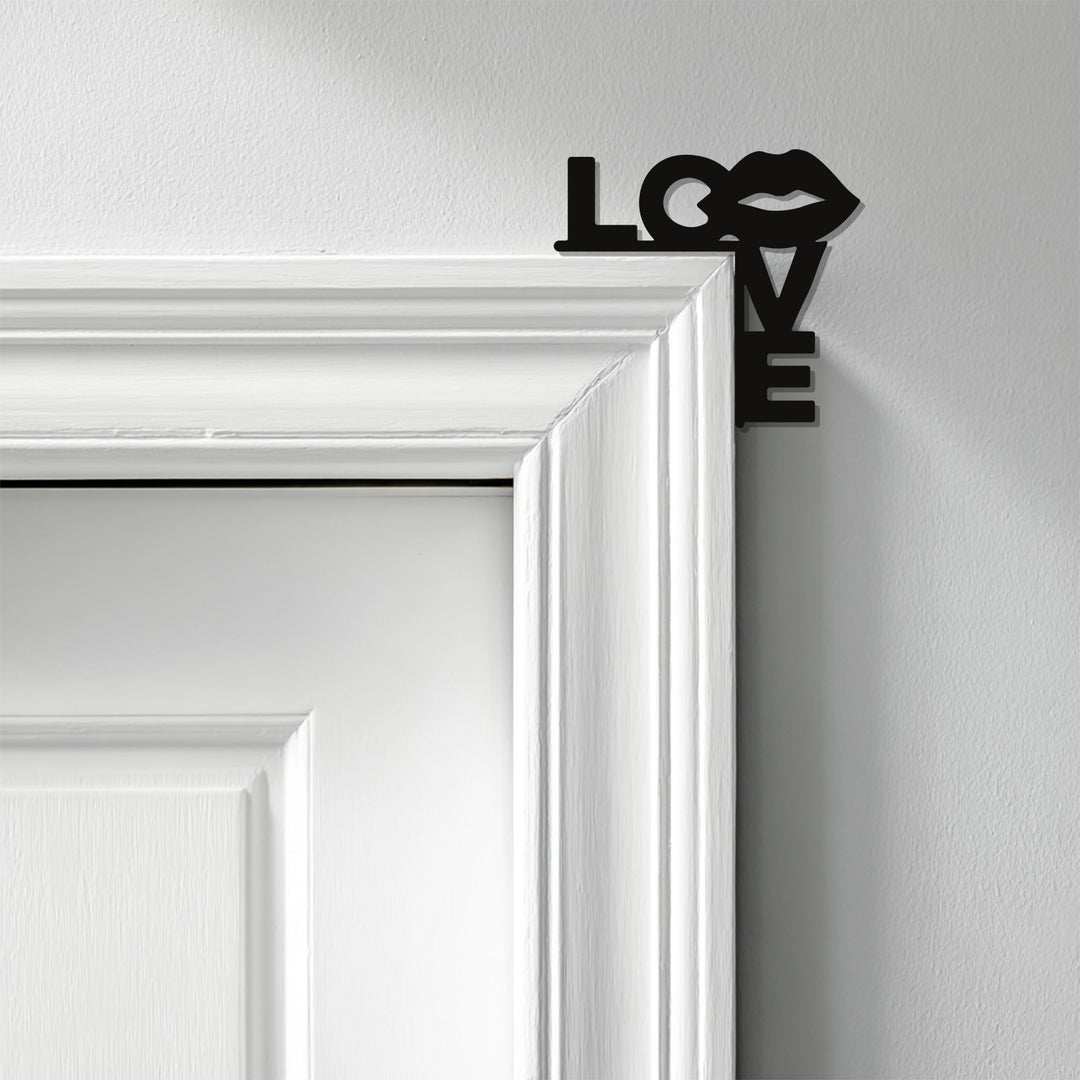 Romantic wall décor metal love sign for interior design