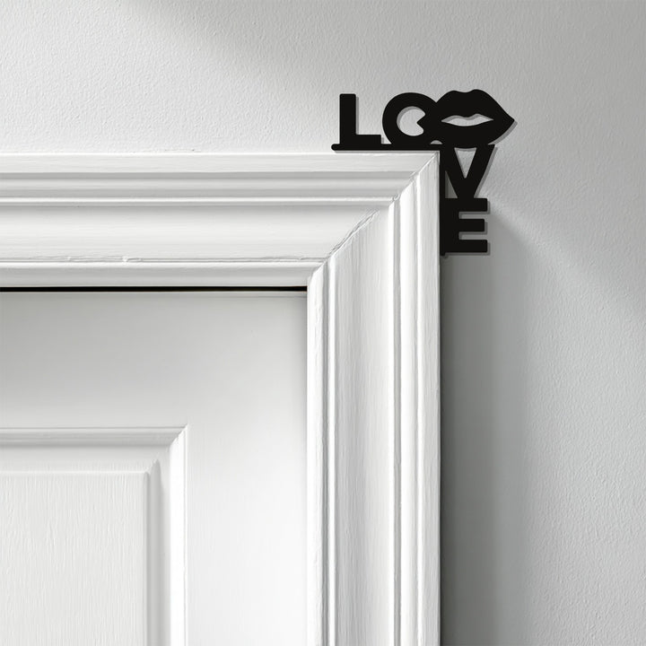 Romantic wall décor metal love sign for interior design