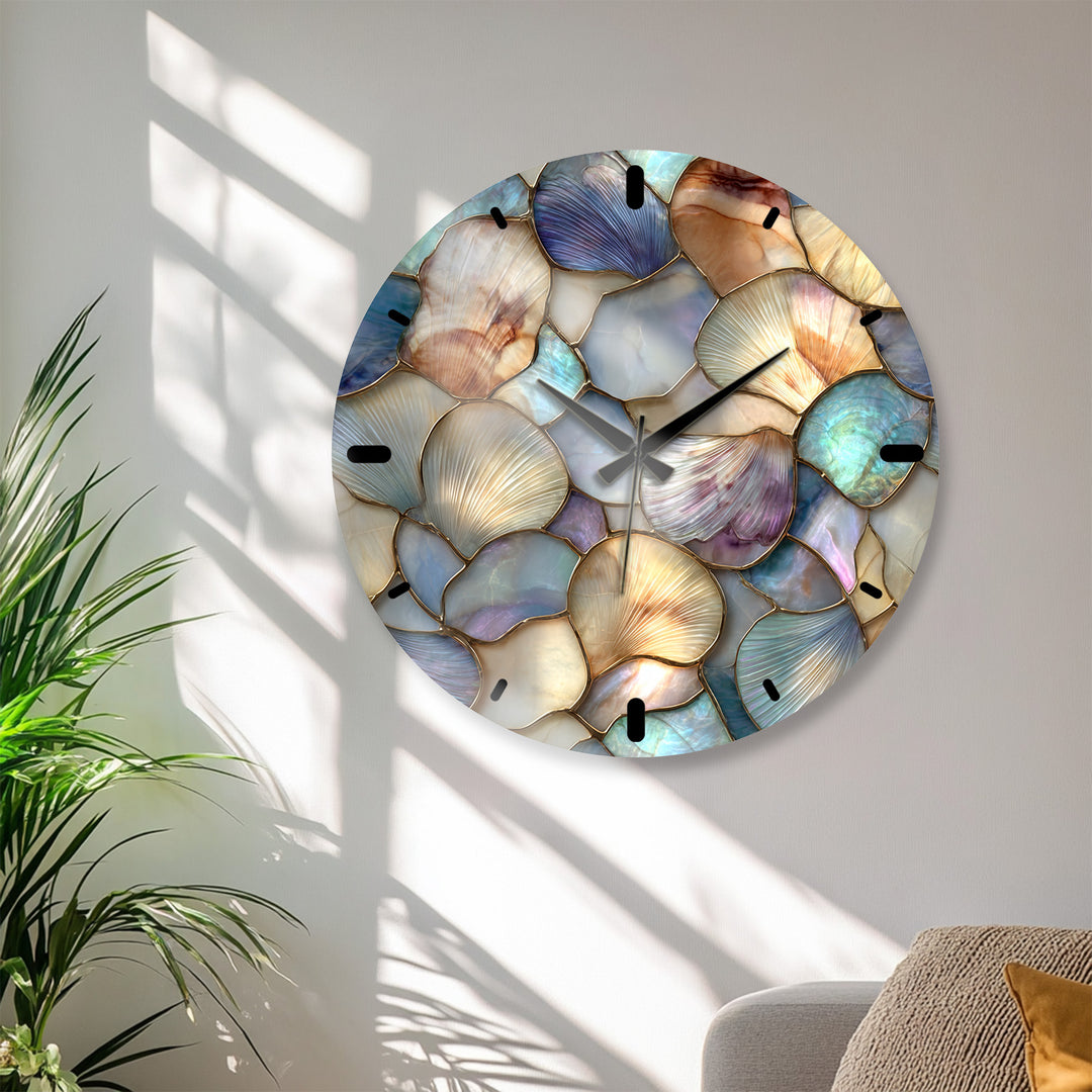 Muschelglas-Wanduhr – Küstendekor aus Perlmutt