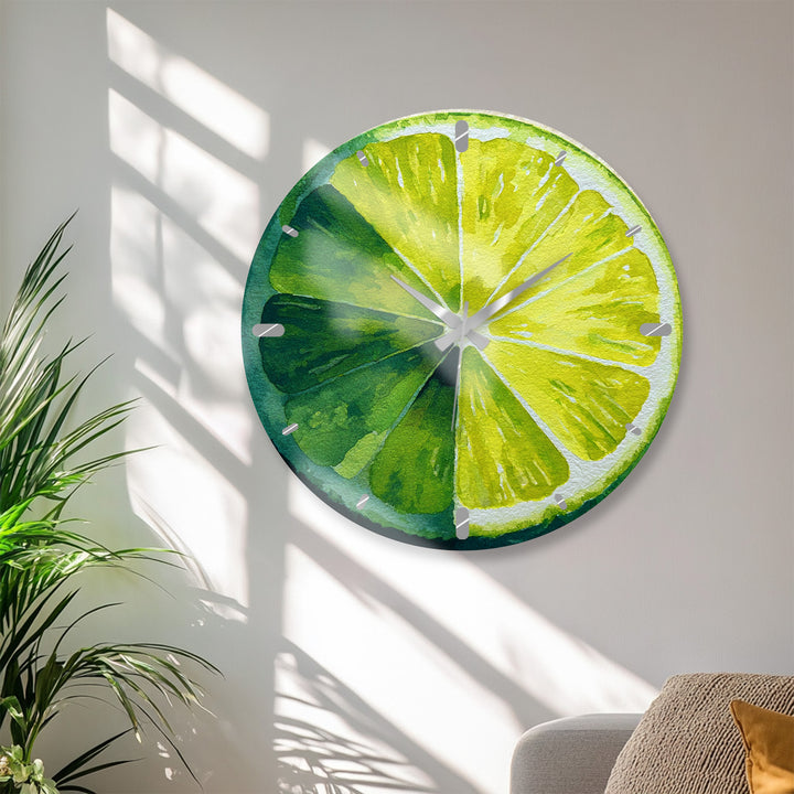 Limettenscheiben-Wanduhr aus Glas – Küchendekoration mit frischen Zitrusfrüchten
