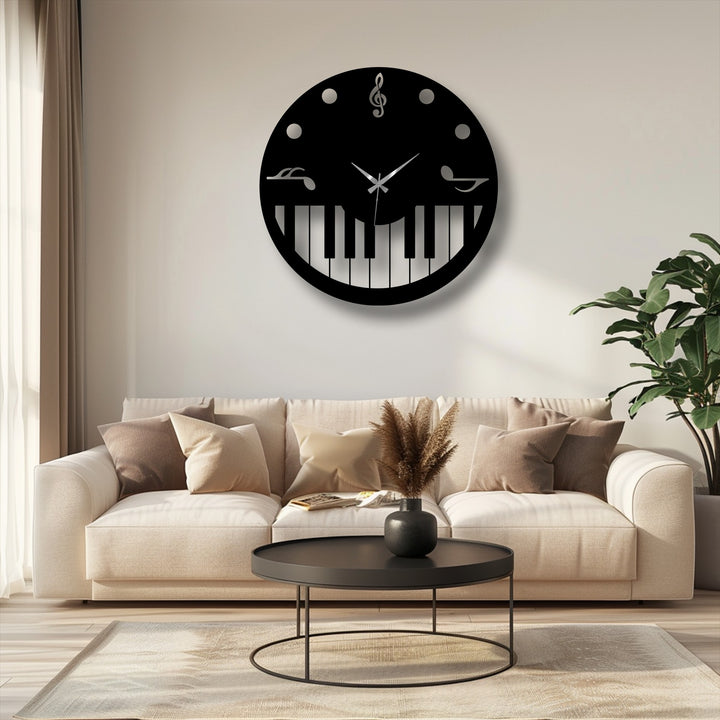 Crafted from premium quality metal, this music theme metal wall decor features a distinctive piano key design.