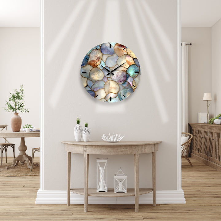 Muschelglas-Wanduhr – Küstendekor aus Perlmutt