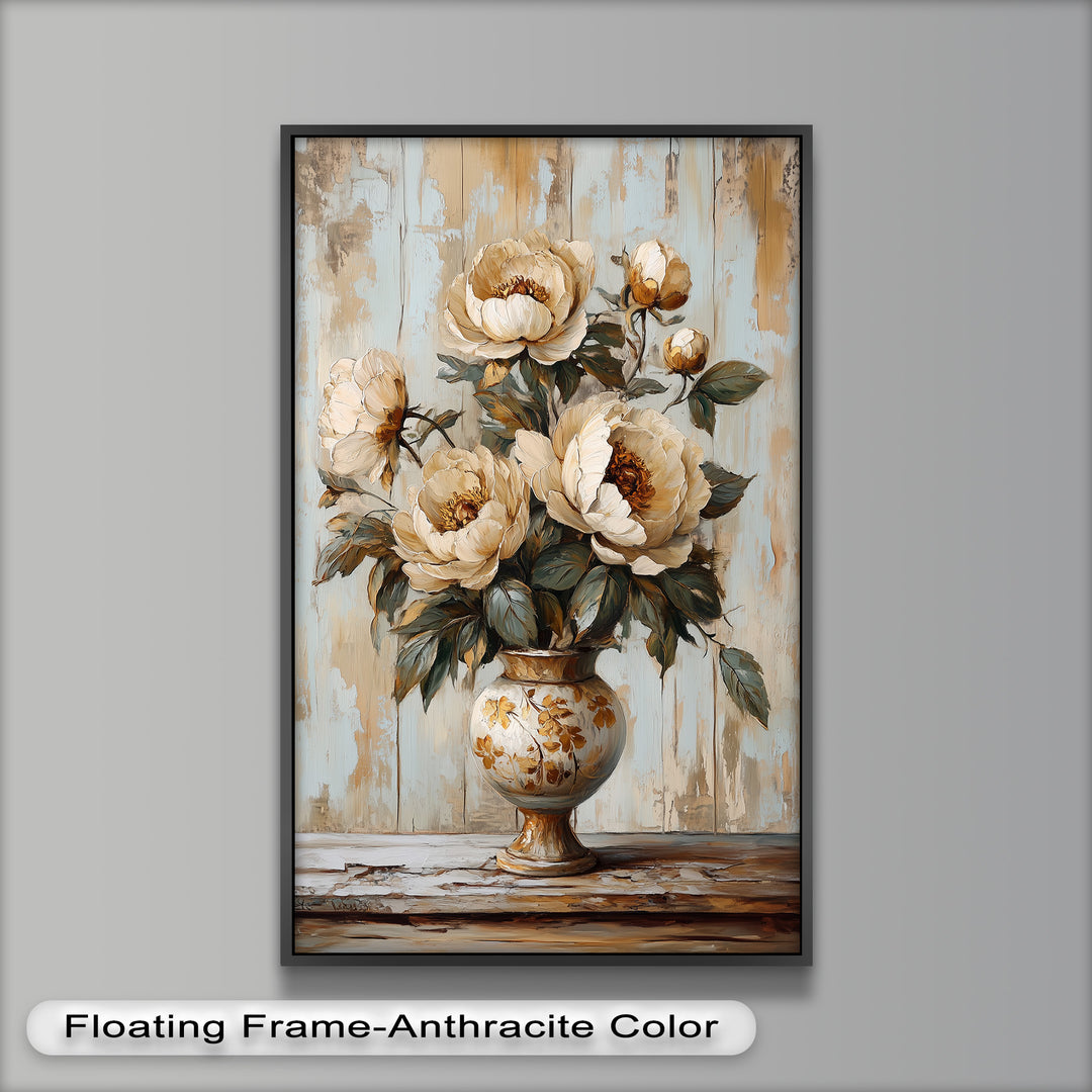 Cremefarbene Pfingstrosen in verzierter Vase - Blumenölgemälde