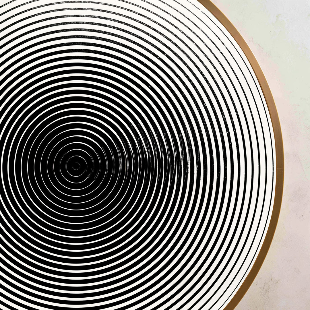 Hypnotic Lines – Minimalist Round Wooden Oil Painting Wall Art