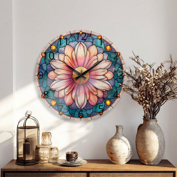 Rosa florale Glas-Wanduhr – Dekor im Buntglas-Stil