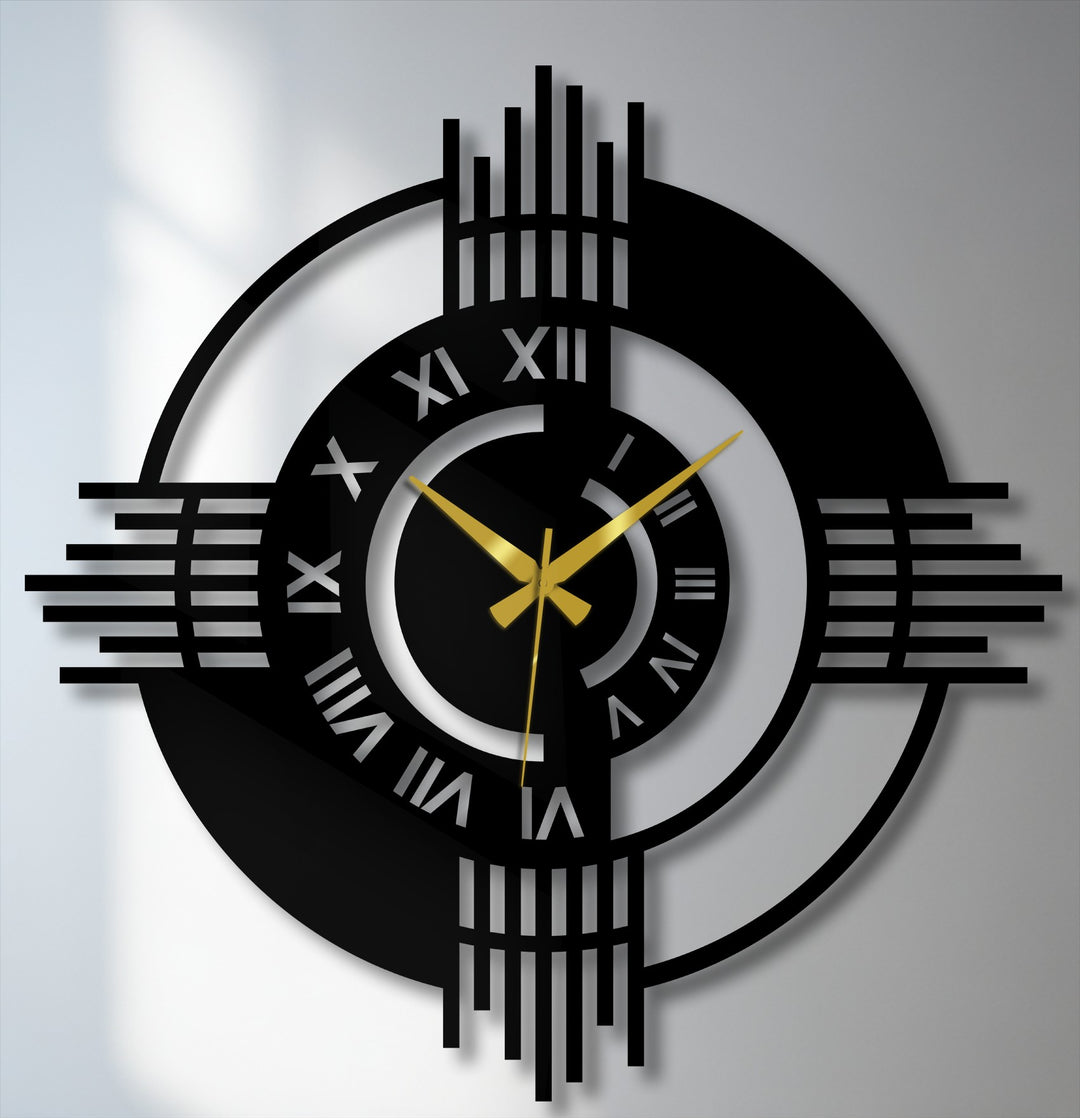 Showcasing the organic forms of this modern metal wall clock, the geometric decorative wall art presents an elegantly bold display with contrasting black and gold tones.