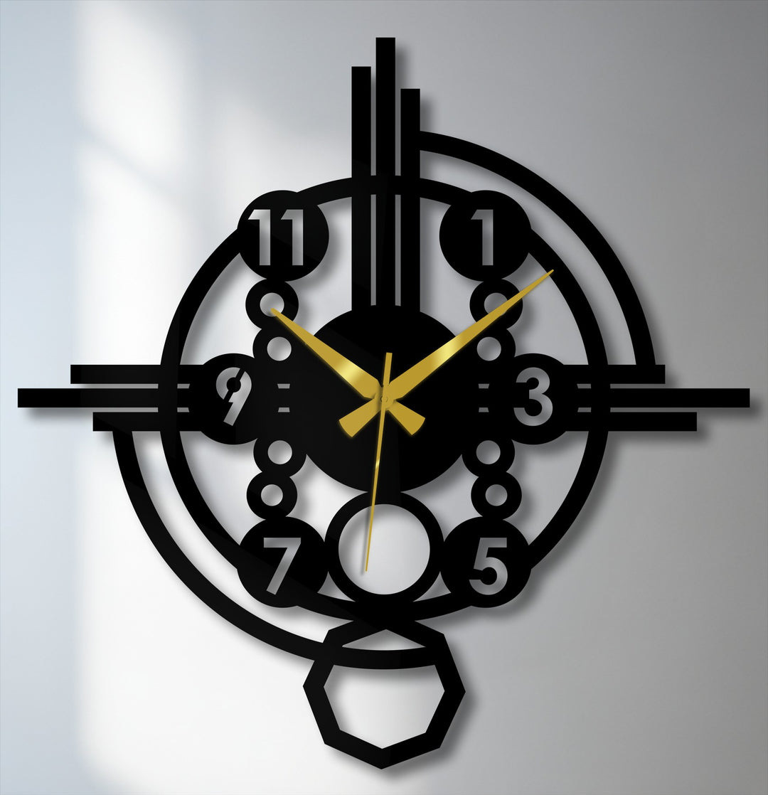 Highlighting the organic forms, this industrial metal wall clock features a modern gear style, offering unique metal wall art with numbers encircled by flowing, circular shapes.
