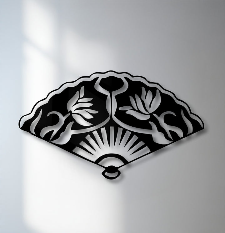 The flowing lines of this floral metal fan create a subtle sense of movement, making it exquisite decoration wall art.