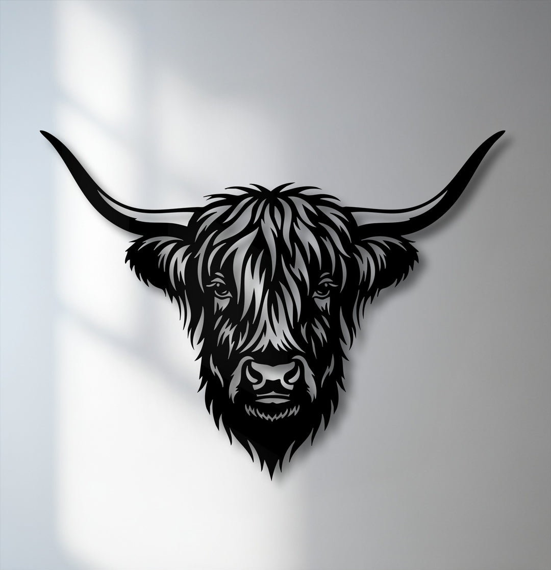 The dynamically flowing shaggy fur and sweeping horns of this majestic Highland bull metal art for wall evoke a powerful sense of movement.