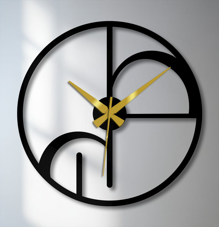 Highlighting the abstract quality, this geometric circle metal wall clock becomes a piece of decorative metal art with its bold lines and minimalist design.