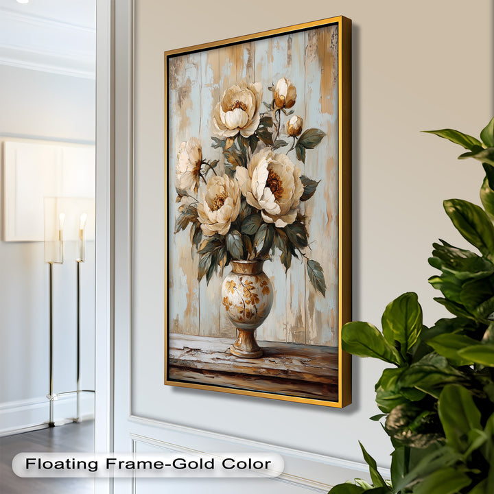 Cremefarbene Pfingstrosen in verzierter Vase - Blumenölgemälde