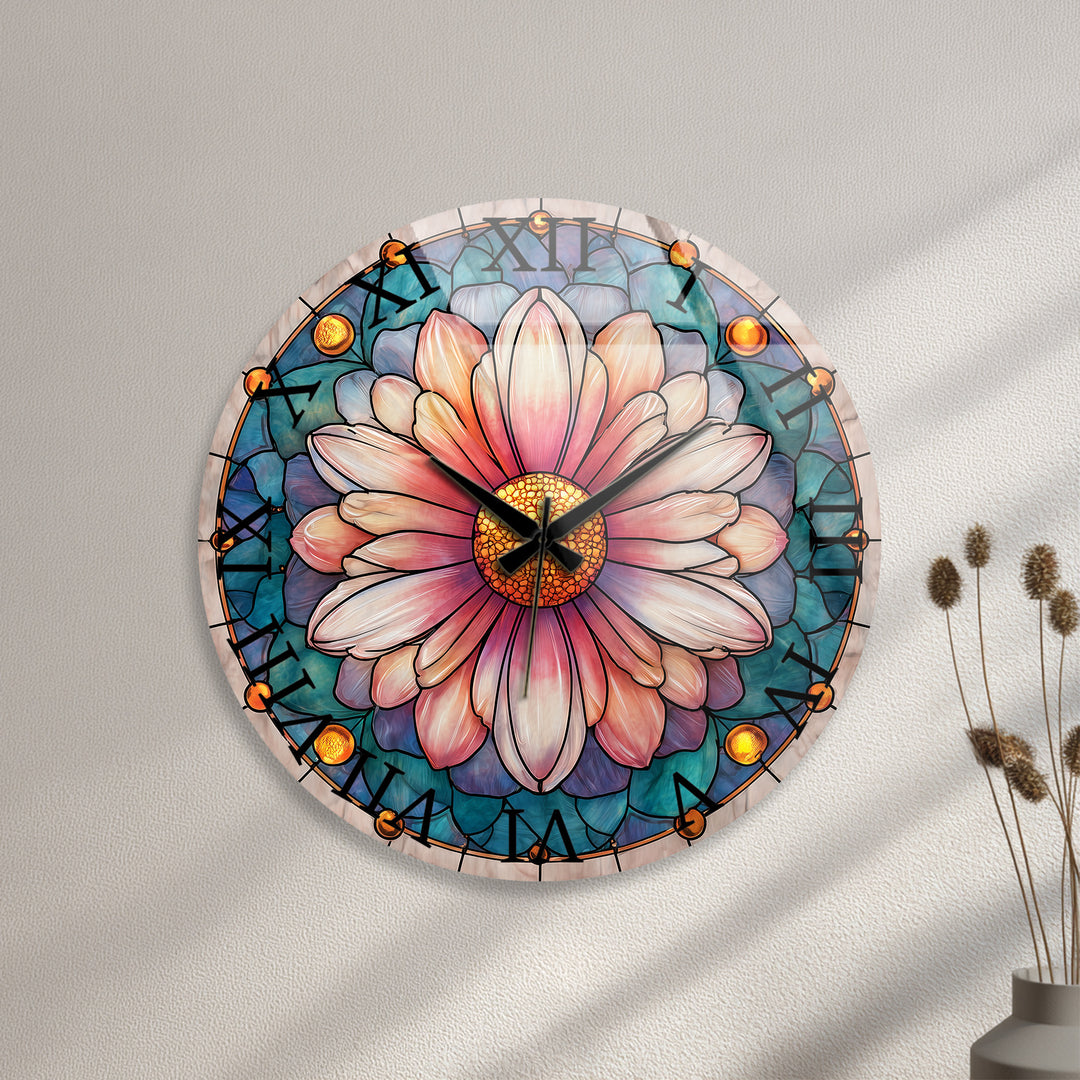 Rosa florale Glas-Wanduhr – Dekor im Buntglas-Stil