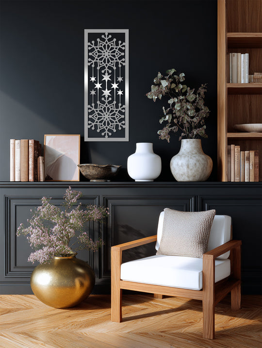 Highlighting the organic forms, this Falling Snowflakes - Winter Stars metal artwork captures the flowing elegance of nature in a unique piece of metal artwork.