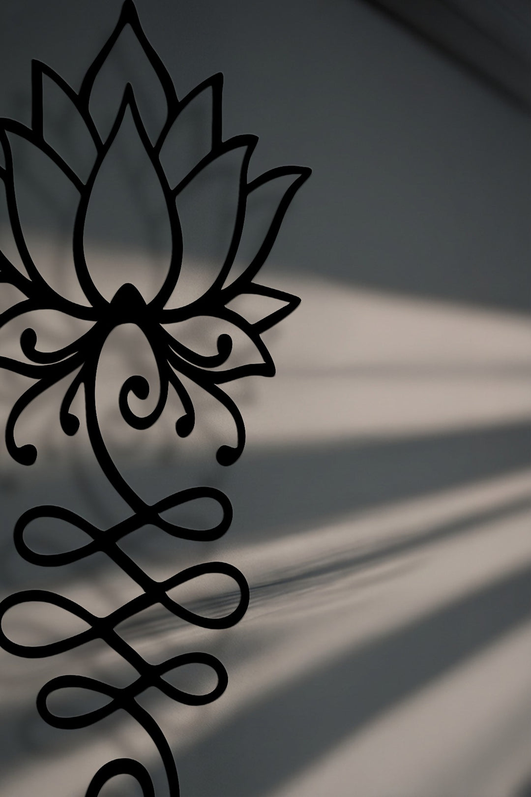 Griechischer Mäander, runder dekorativer Wandspiegel  – Moderne klassische Spiegelwanddekoration