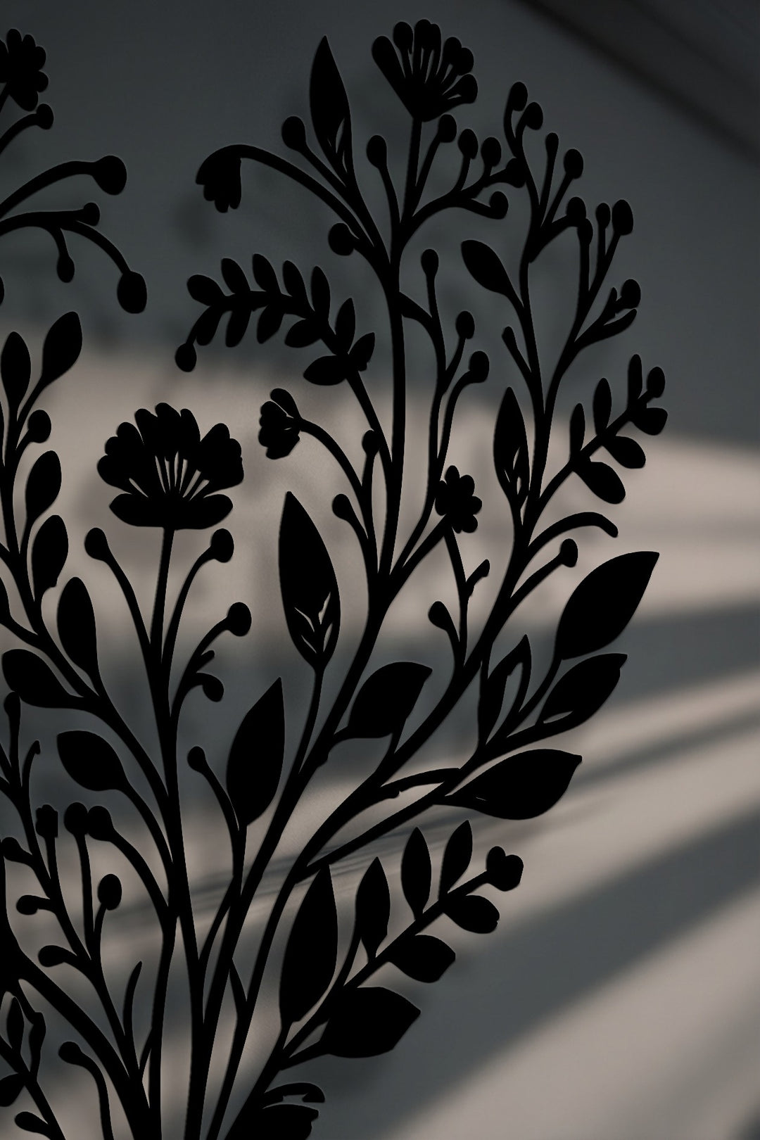 Botanical Heart Metal Wall Art – Floral Nature Decor