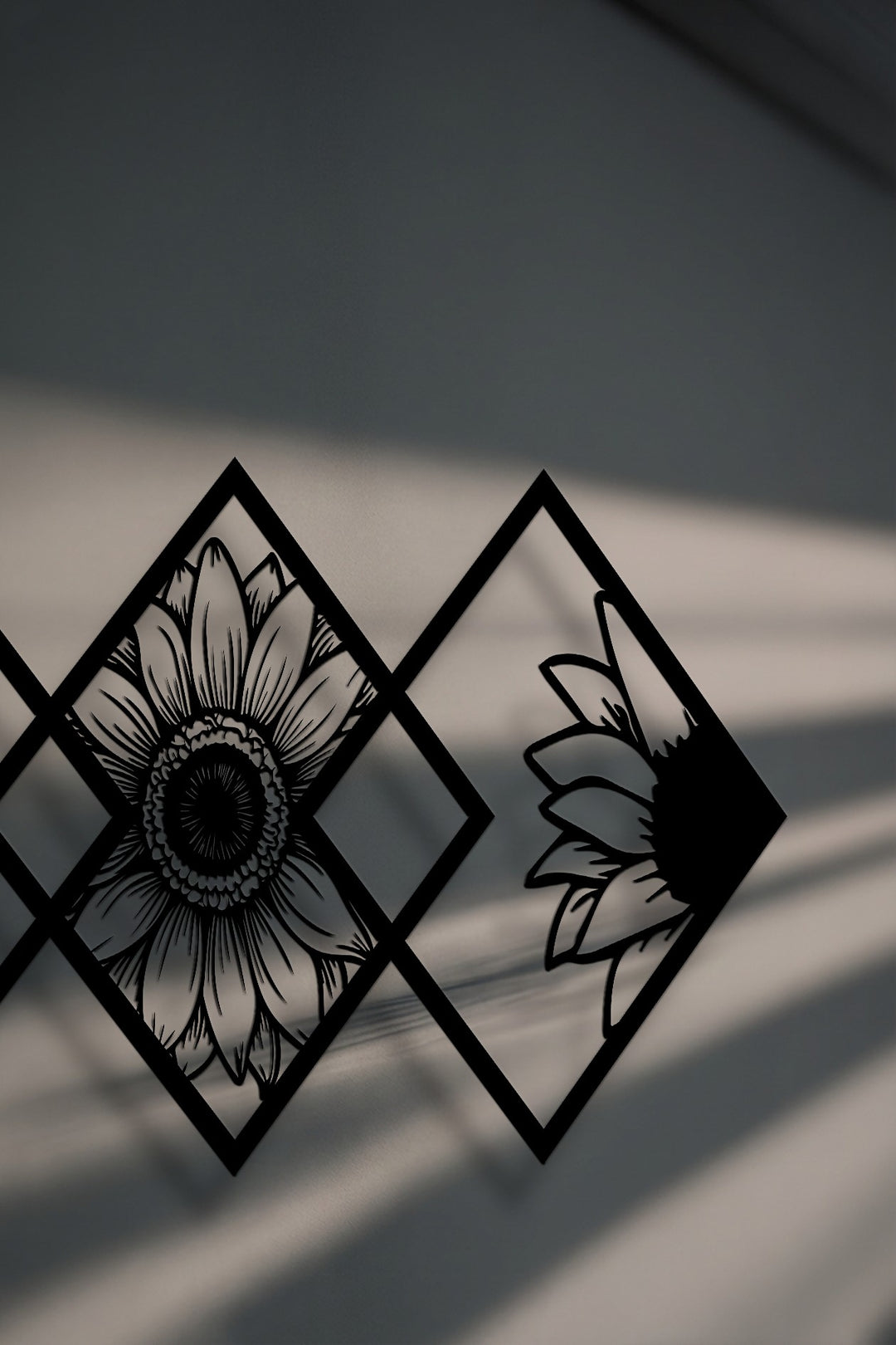 Geometric Sunflower Metal Wall Art – Modern Floral Panel