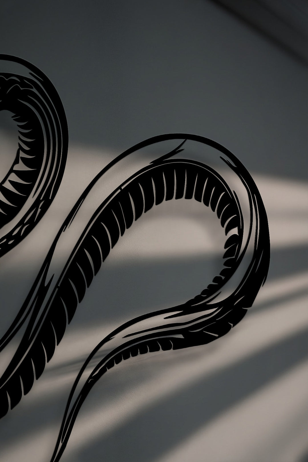 Venom Curve – Snake Silhouette Metal Wall Art
