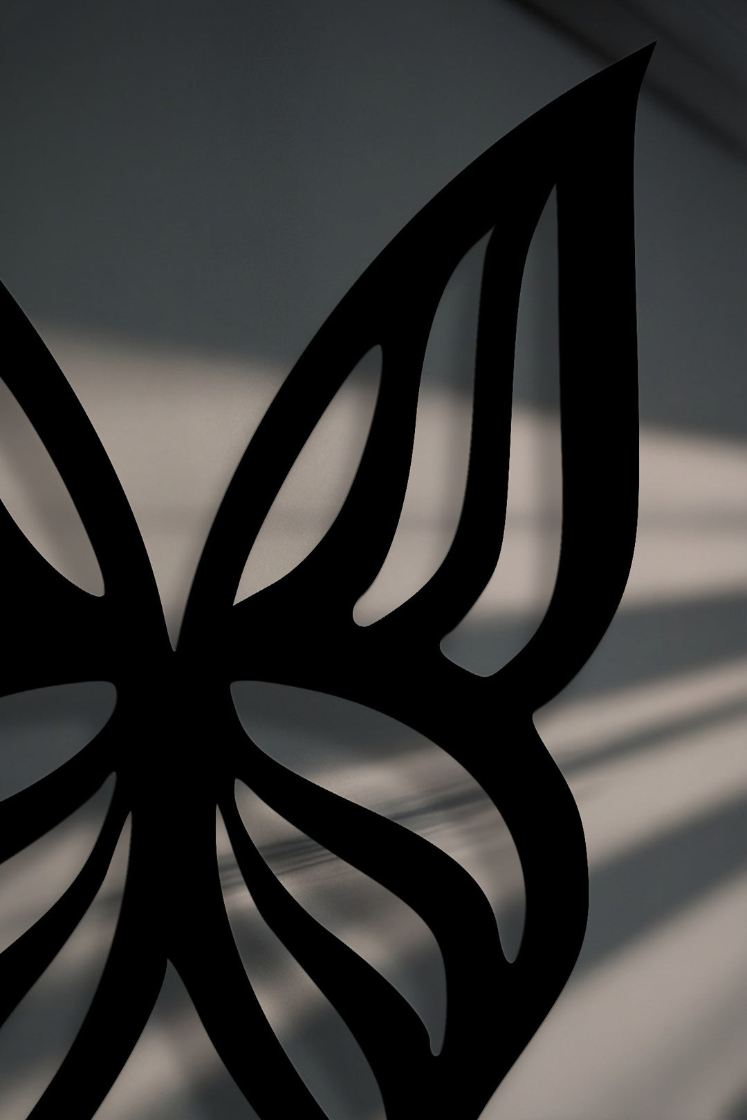 Elegant Butterfly Silhouette Metal Wall Art – Minimal Nature Decor