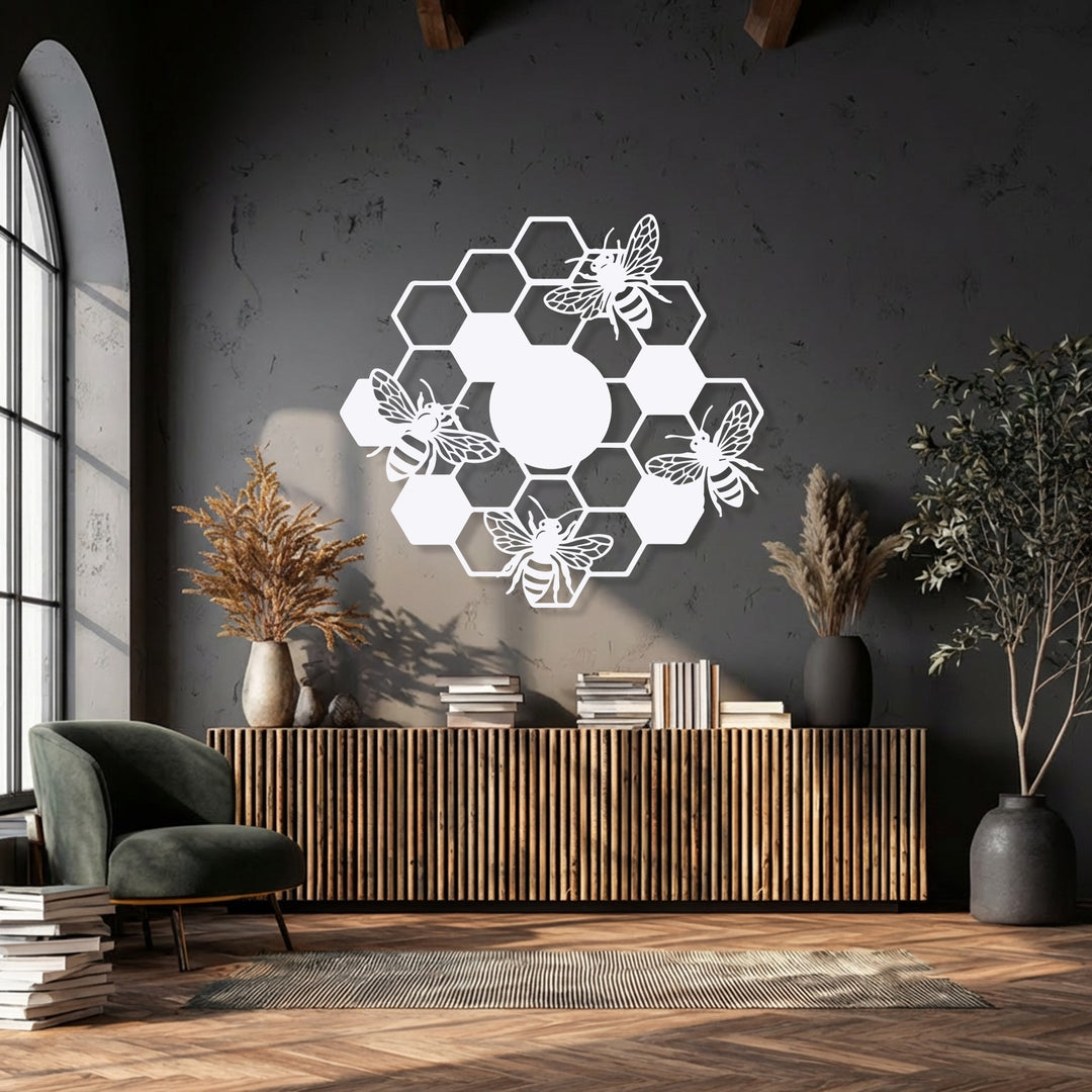 The distinct, clean-cut edges and geometric borders of the honeycomb bees metal wall decor create a sharp, nature-inspired design.