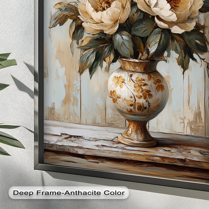 Cremefarbene Pfingstrosen in verzierter Vase - Blumenölgemälde