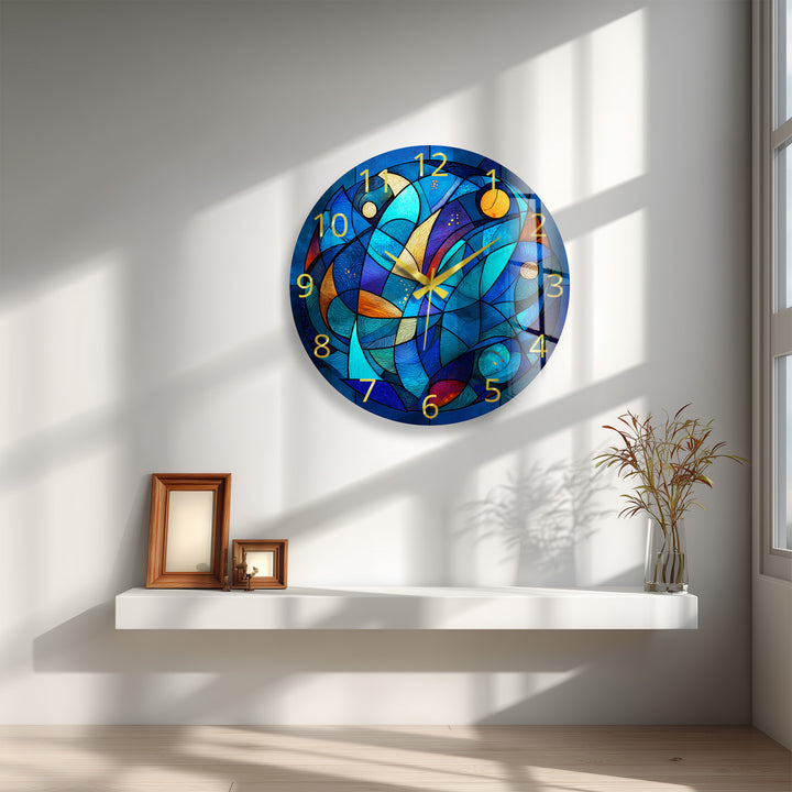 Blaue abstrakte Glas-Wanduhr – Dekor im Buntglas-Stil