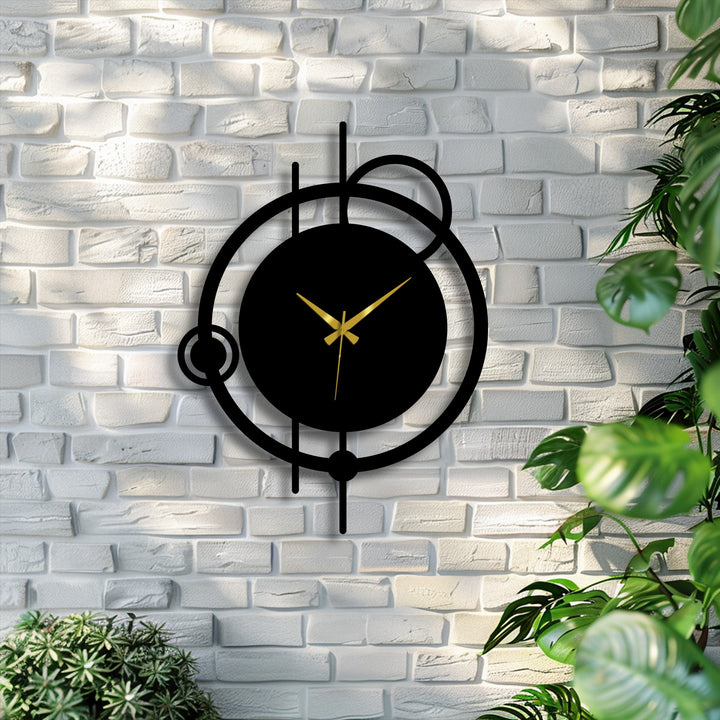Emanating forward motion, the abstract orbit design of this modern metal wall clock captures a dynamic, eye-catching quality in decoration wall art.