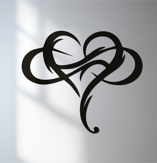 With striking depth and layers, this tribal heart metal wall art offers a unique decoration wall art accent for modern spaces, showcasing its romantic silhouette.