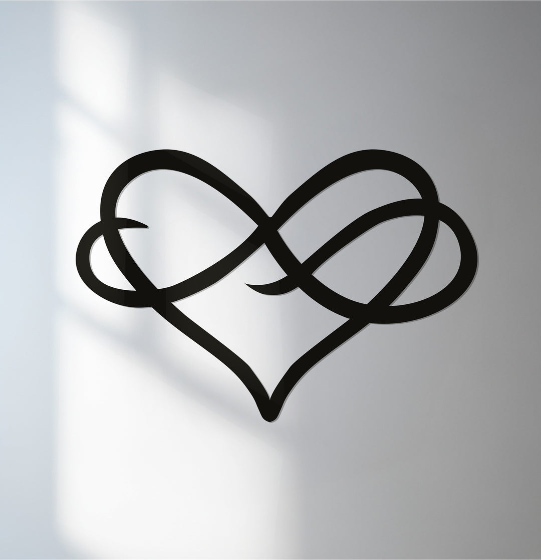 Infinity heart shaped metal wall art for romantic décor