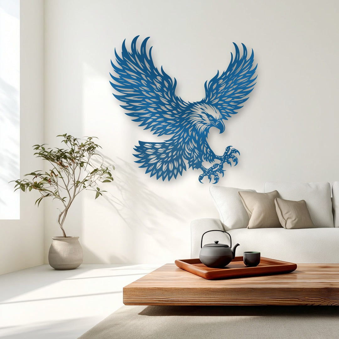 The rugged surface texture of the majestic eagle metal wall decor reveals finely cut feather patterns, creating powerful bird decor.