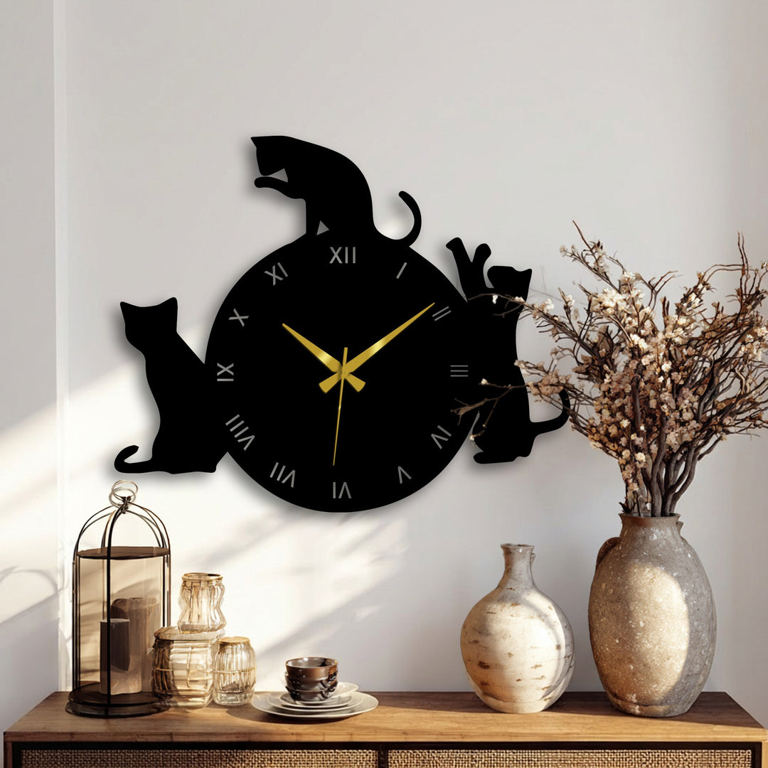 Displaying the time, the playful cat silhouette metal wall clock offers decorative metal art with Roman numerals and graceful gold hands as its central subject.