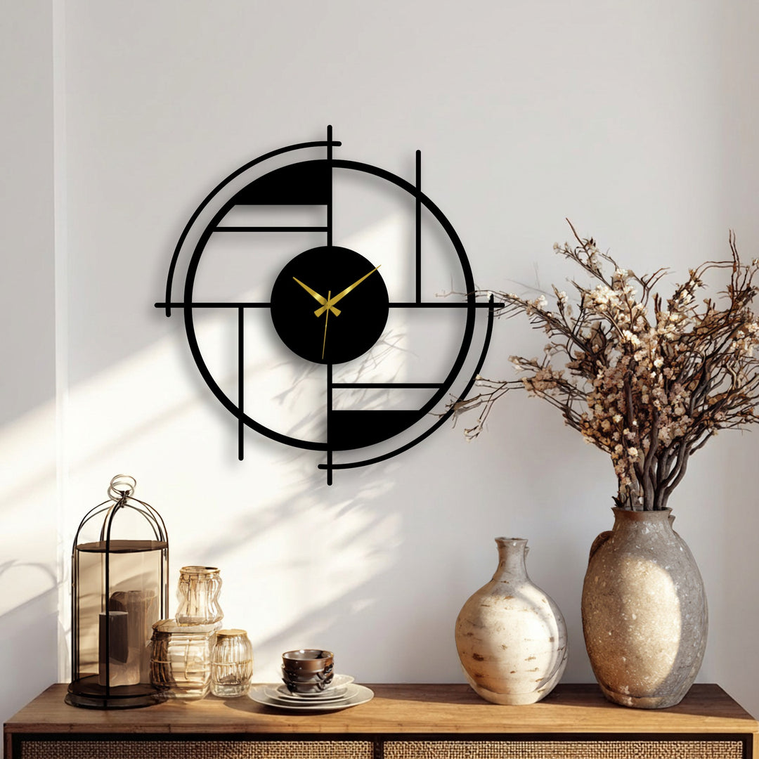 Highlighting its geometric elements, this metal artwork wall clock features a circle design with abstract lines, embodying a modern and minimalist aesthetic.