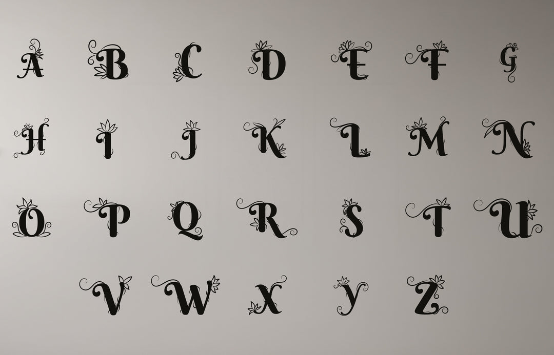 Floral Vine Letter Metal Wall Art – Elegant Botanical Monogram