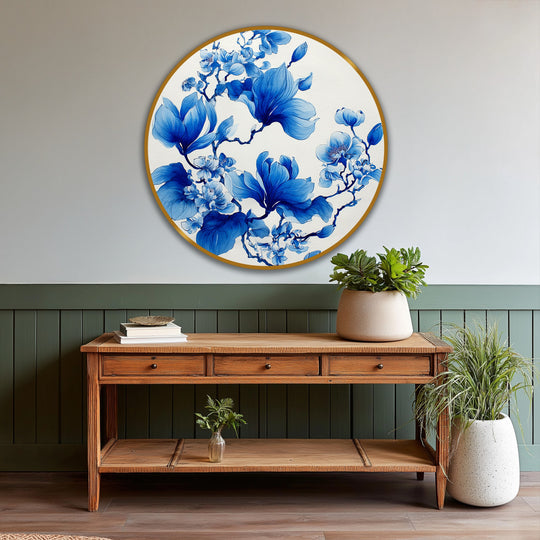 With its cool color temperature, the round oil painting art prints feature elegant blue magnolia blossoms, offering a calming aesthetic.