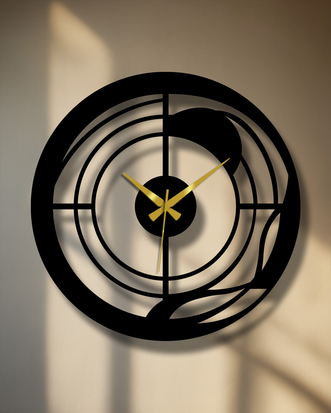 Intersecting curvilinear lines create organic, flowing forms within this decorative metal art clock, giving the abstract spiral wall clock a natural, artistic feel.