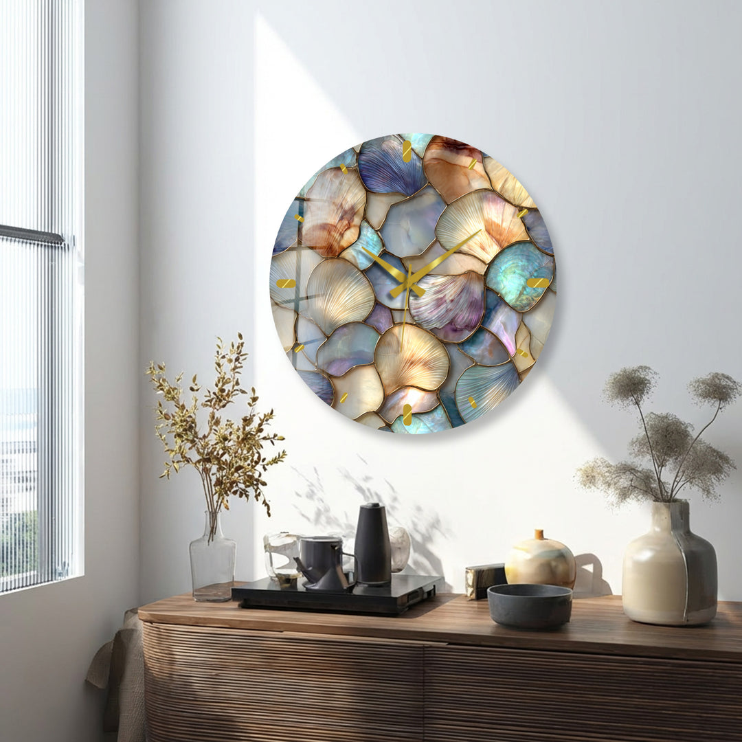 Muschelglas-Wanduhr – Küstendekor aus Perlmutt