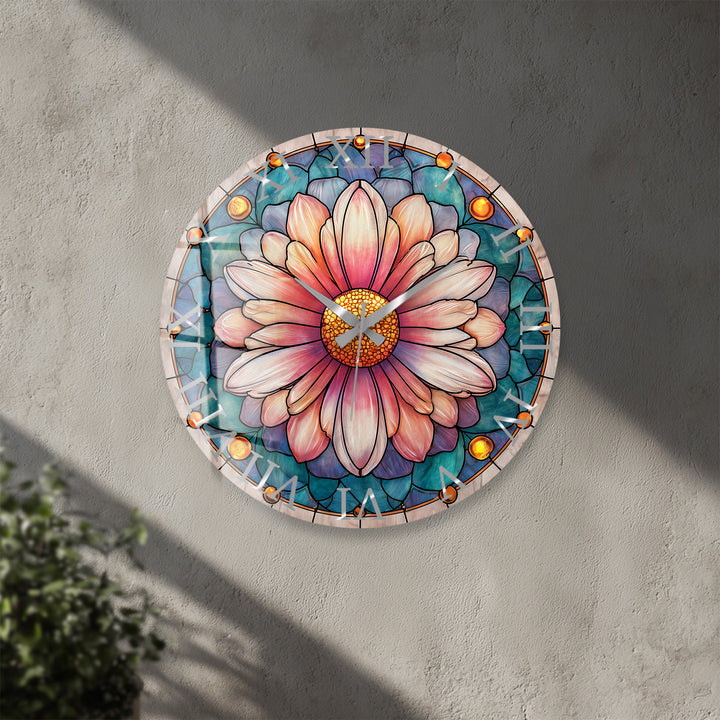 Rosa florale Glas-Wanduhr – Dekor im Buntglas-Stil
