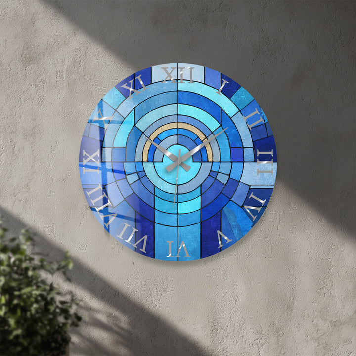 Blaue geometrische Glas-Wanduhr – Dekor im Buntglas-Stil