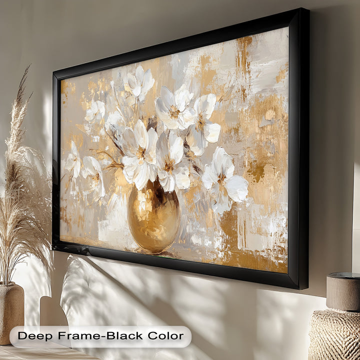 Goldene Vase mit weißen Blüten – Neutrales Blumenölgemälde