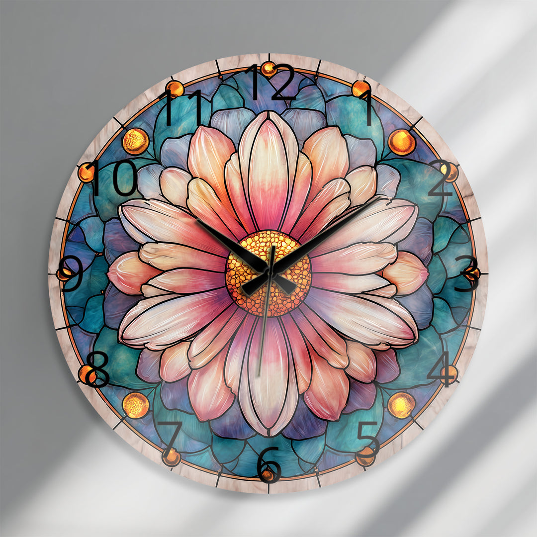 Rosa florale Glas-Wanduhr – Dekor im Buntglas-Stil