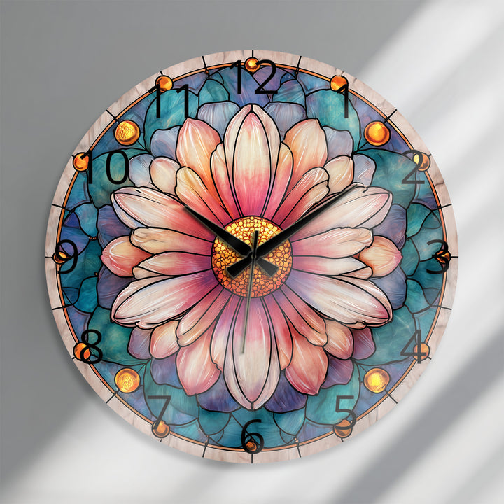 Rosa florale Glas-Wanduhr – Dekor im Buntglas-Stil