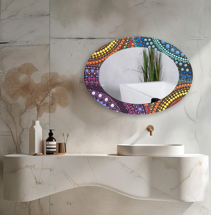 Ovaler Wandspiegel mit gelbem Mosaik