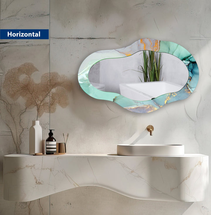 Großer asymmetrischer Wandspiegel aus Marmor