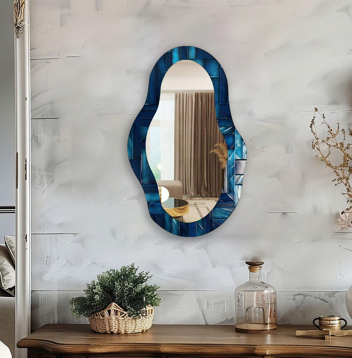Blau gebeizter asymmetrischer Wandspiegel